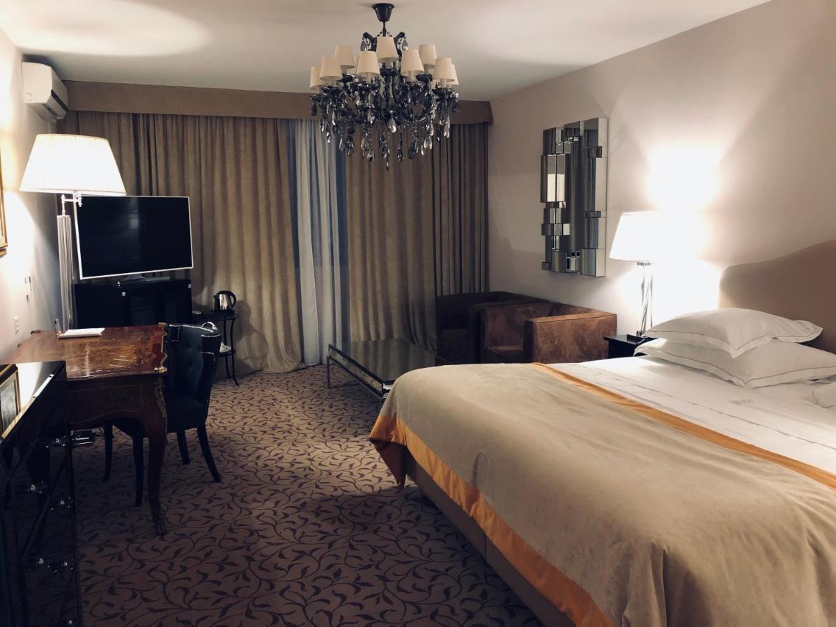 Hotel Adriatica Geneva Bagian luar foto