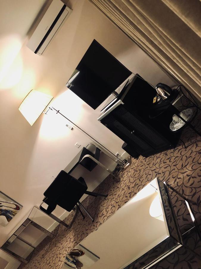 Hotel Adriatica Geneva Bagian luar foto