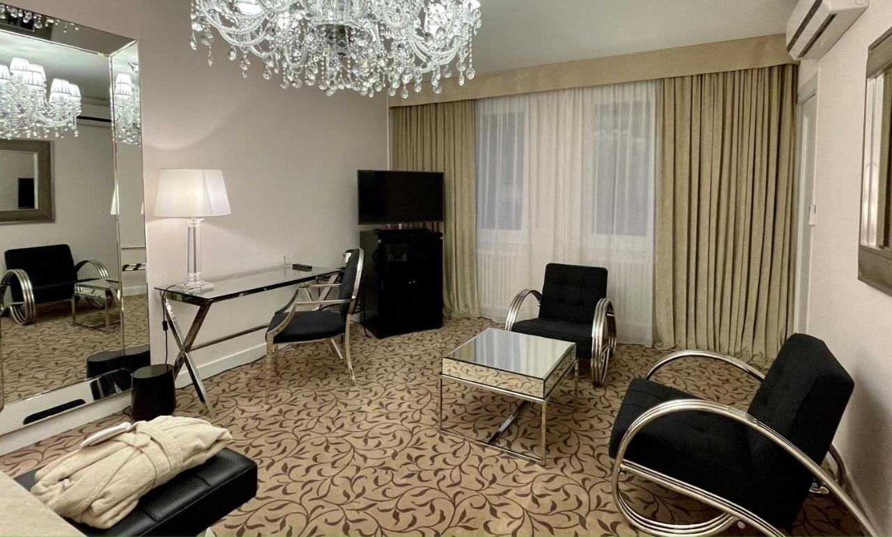 Hotel Adriatica Geneva Bagian luar foto