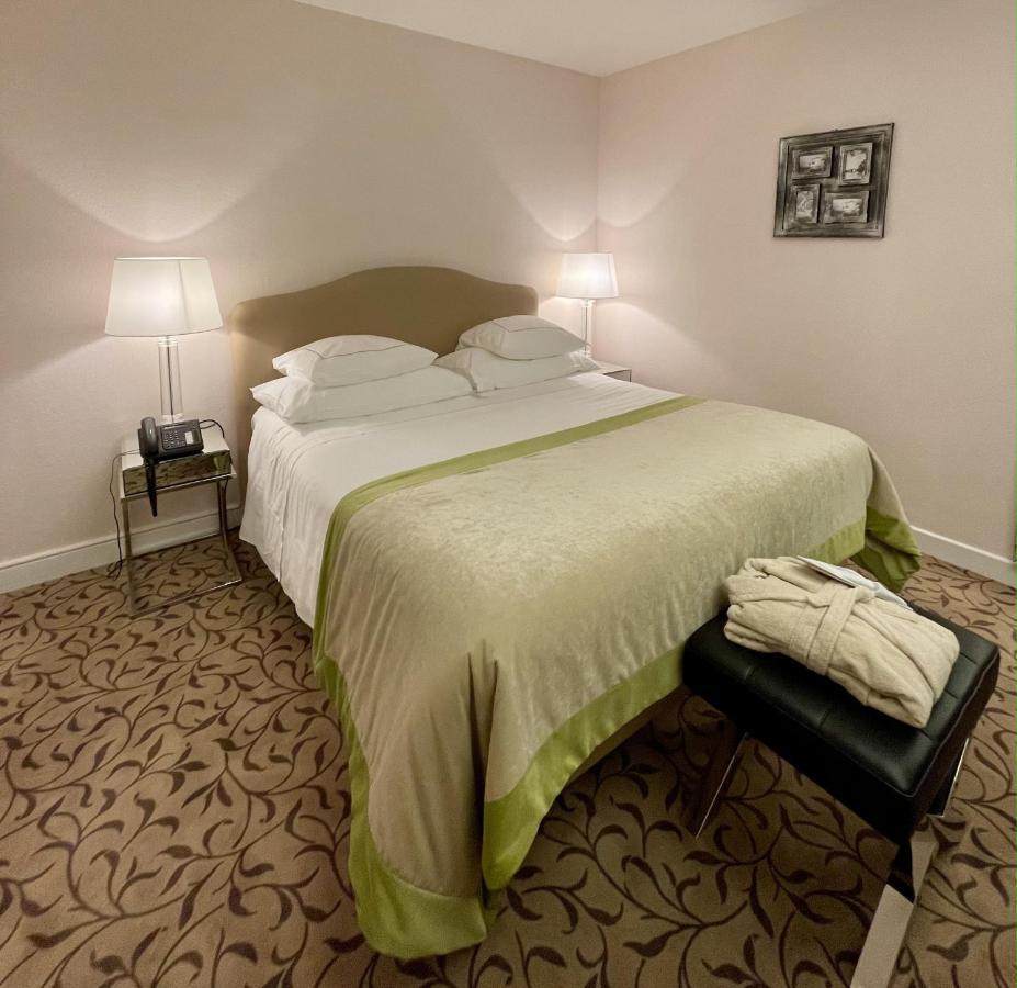 Hotel Adriatica Geneva Bagian luar foto