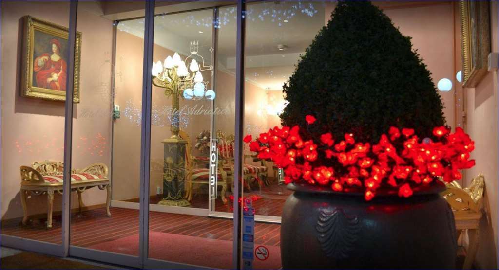 Hotel Adriatica Geneva Bagian luar foto